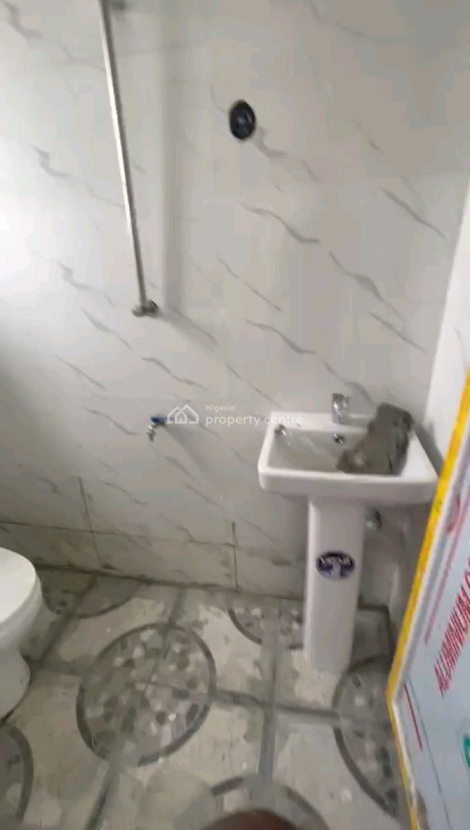 Standard and Executive Mini Flat, Makoko, Yaba, Lagos, Mini Flat (room and Parlour) for Rent