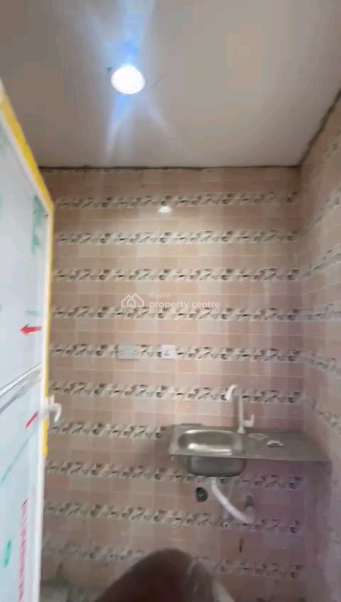 Standard and Executive Mini Flat, Makoko, Yaba, Lagos, Mini Flat (room and Parlour) for Rent