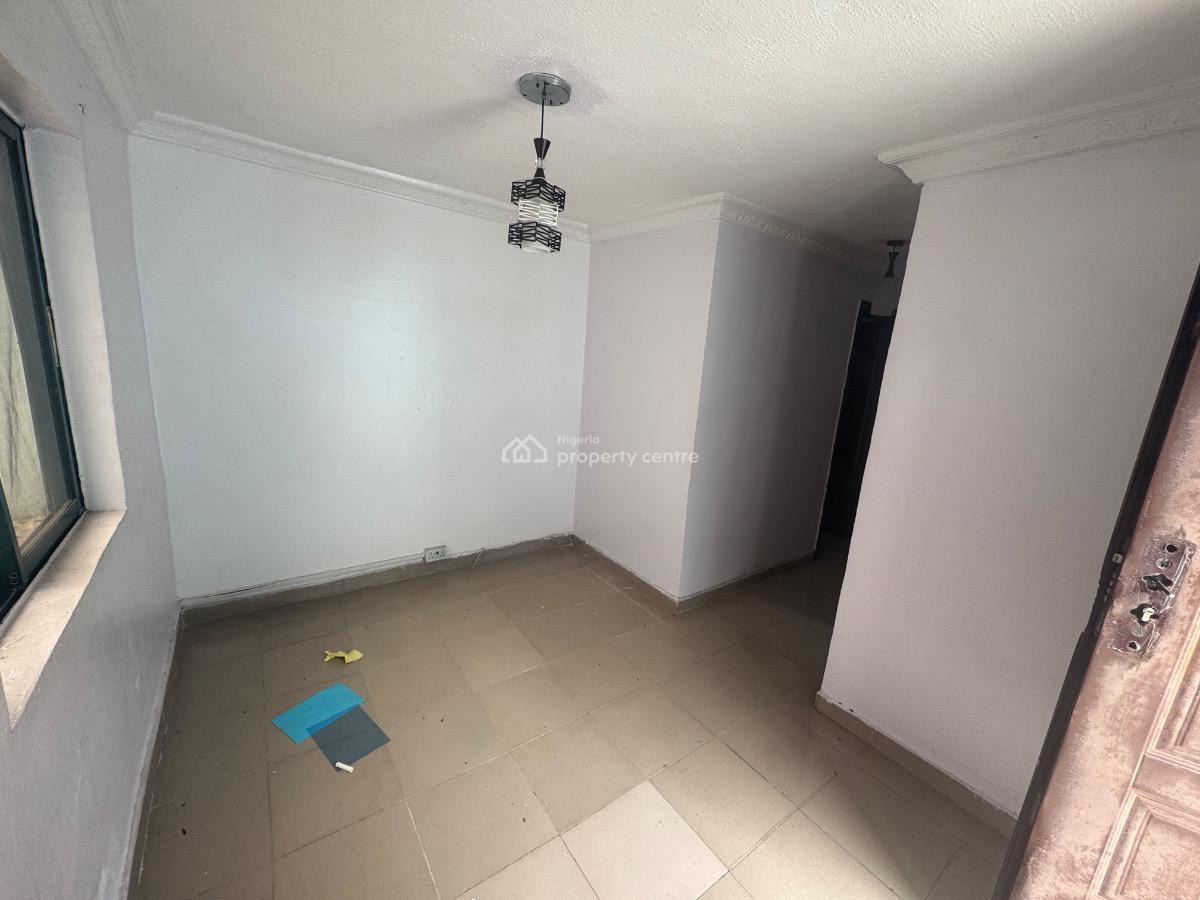 a Nice and Cozy Room and Parlour Available, Very Close to Ever-care Hospital, Lekki Phase 1, Lekki, Lagos, Mini Flat (room and Parlour) for Rent