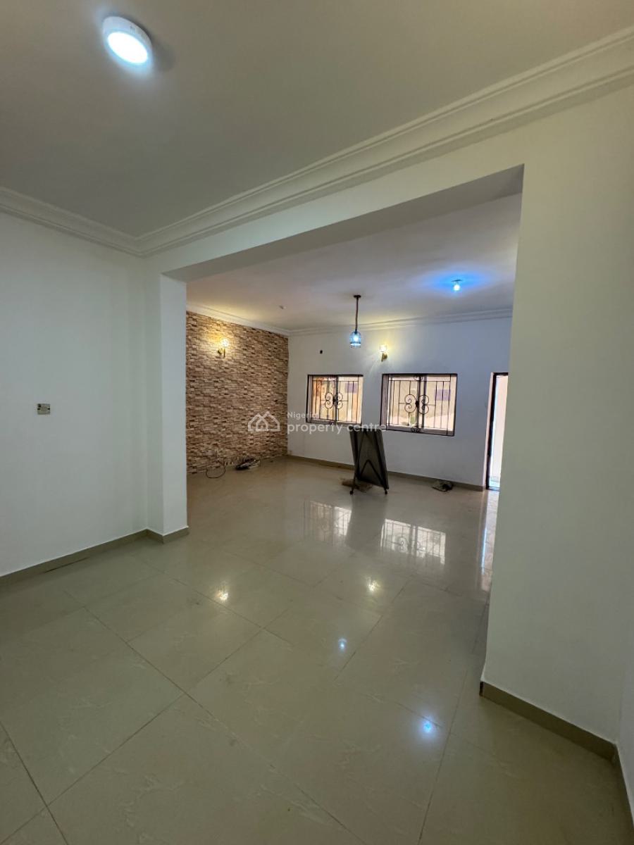 Spacious 3 Bedroom Apartment, Chevron, Lekki Expressway, Lekki, Lagos, Flat / Apartment for Rent