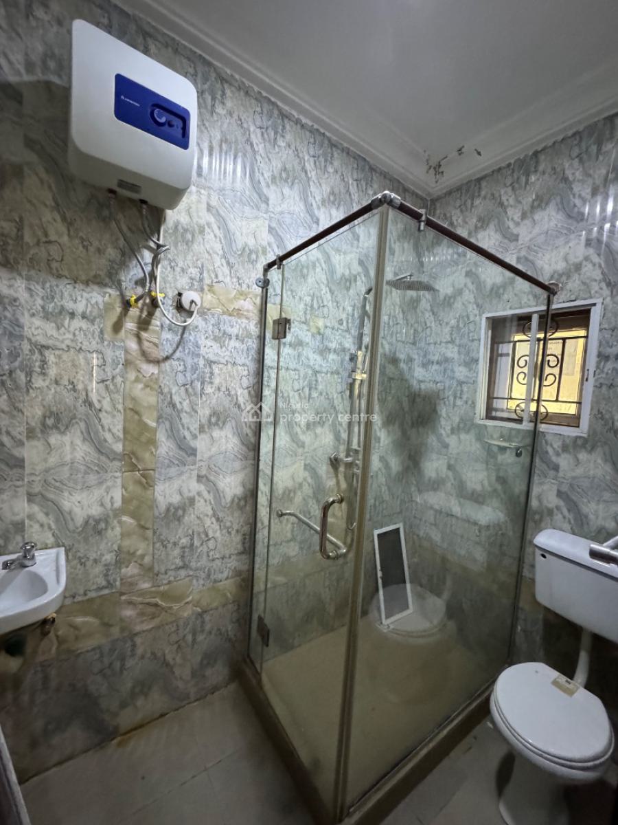 Spacious 3 Bedroom Apartment, Chevron, Lekki Expressway, Lekki, Lagos, Flat / Apartment for Rent