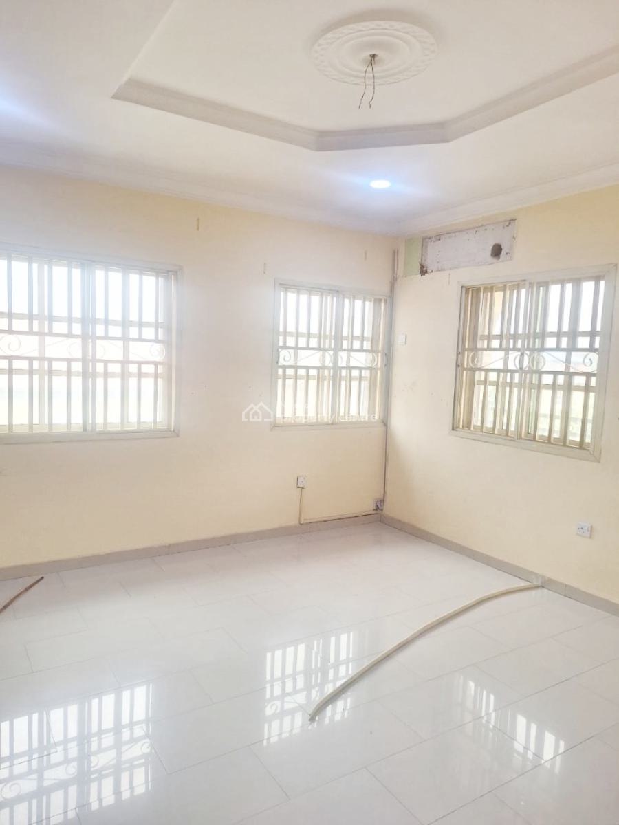 a Well Maintained Spacious 3 Bedroom Flat, Omole Phase 2, Ikeja, Lagos, Flat / Apartment for Rent