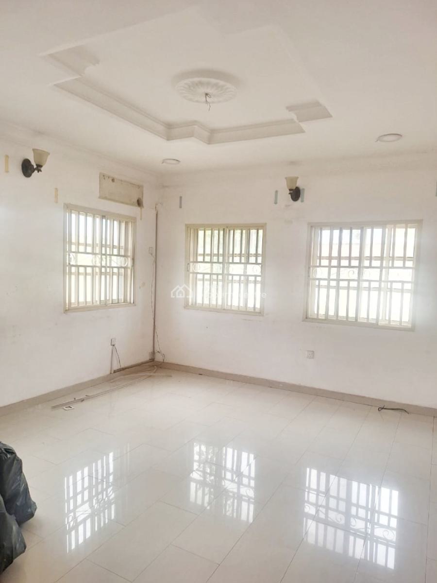 a Well Maintained Spacious 3 Bedroom Flat, Omole Phase 2, Ikeja, Lagos, Flat / Apartment for Rent