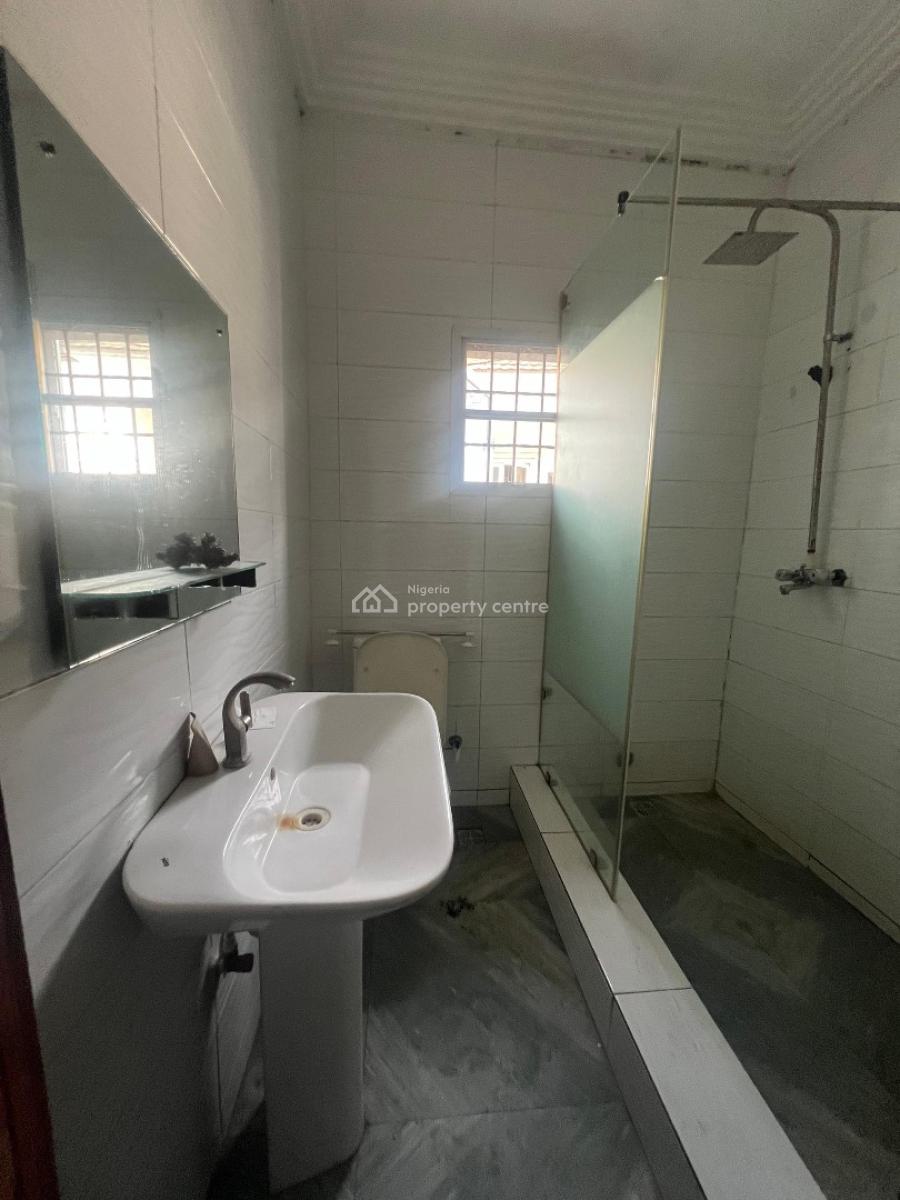 3 Bedroom, Inside Estate Off Freedom Way, Lekki Phase 1, Lekki, Lagos, Flat / Apartment for Rent