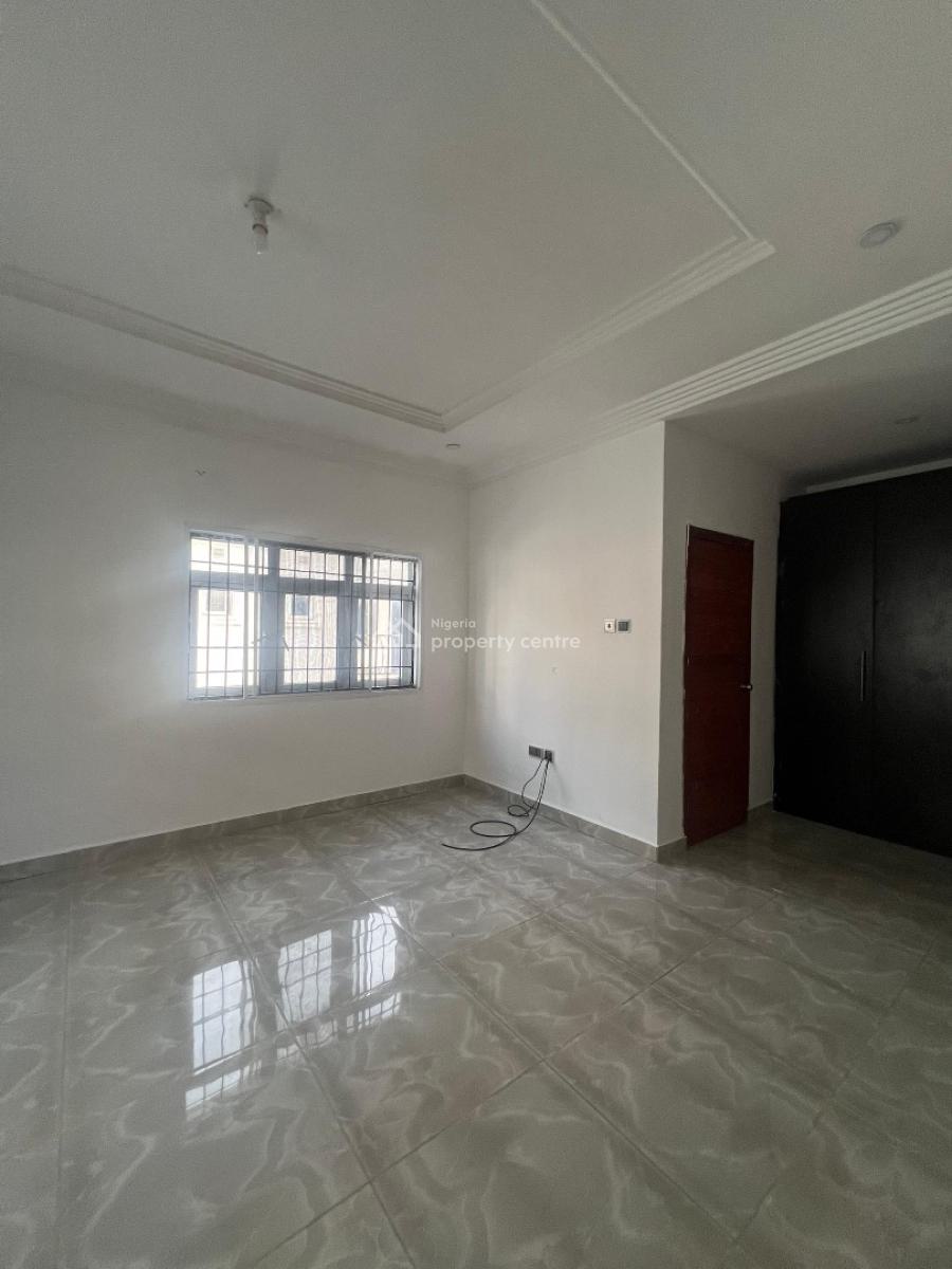3 Bedroom, Inside Estate Off Freedom Way, Lekki Phase 1, Lekki, Lagos, Flat / Apartment for Rent