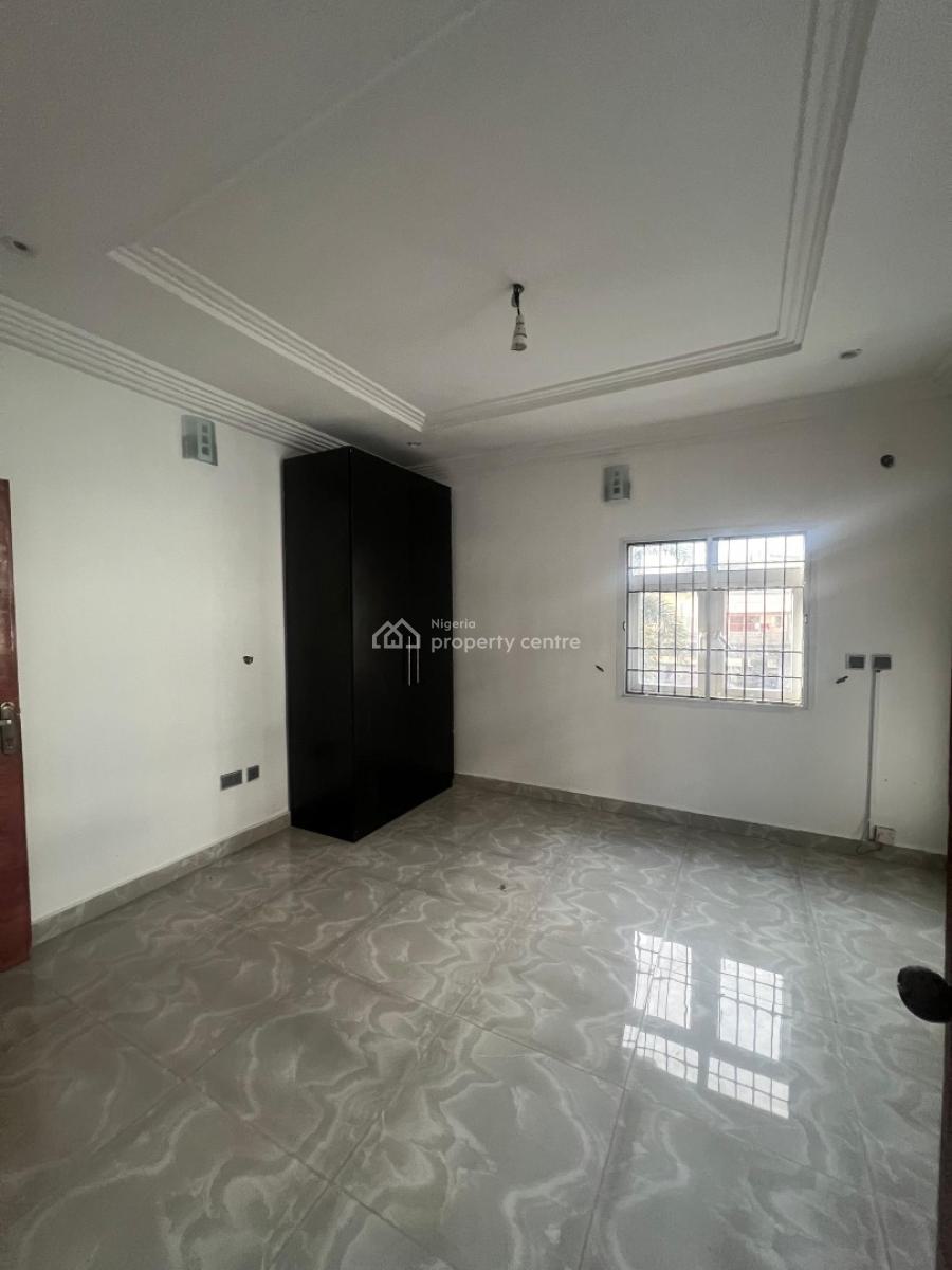 3 Bedroom, Inside Estate Off Freedom Way, Lekki Phase 1, Lekki, Lagos, Flat / Apartment for Rent