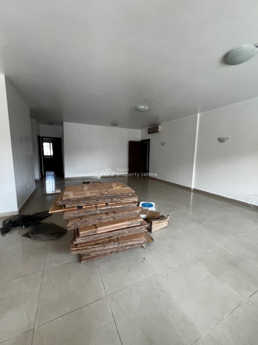 Lovely Spacious 3 Bedroom Apartment with Bq, Ikoyi, Lagos, Flat / Apartment for Rent