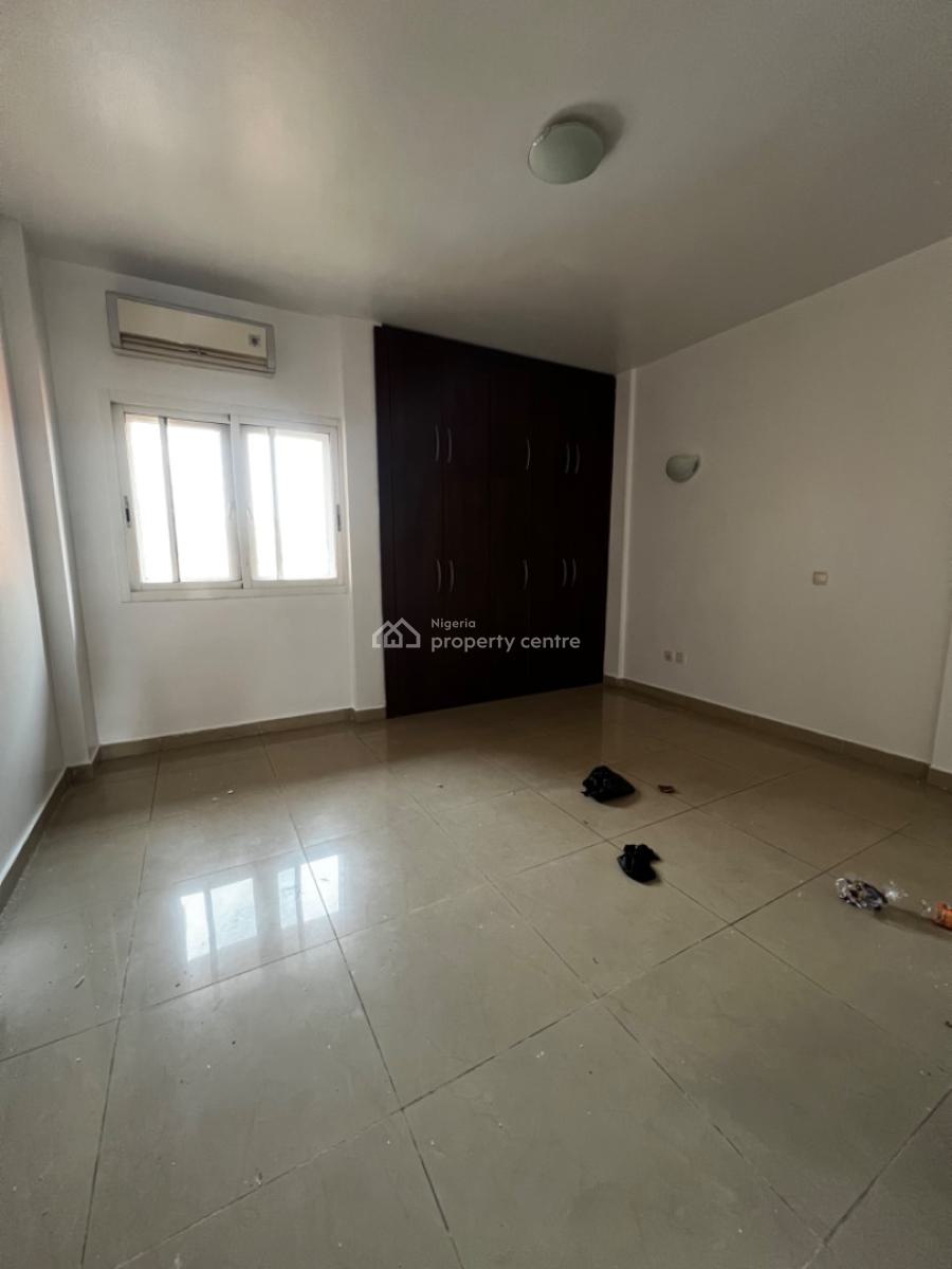 Lovely Spacious 3 Bedroom Apartment with Bq, Ikoyi, Lagos, Flat / Apartment for Rent