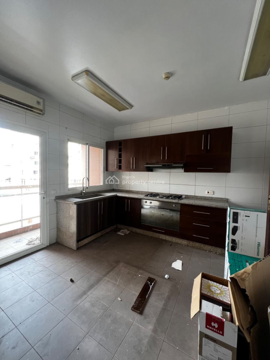 Lovely Spacious 3 Bedroom Apartment with Bq, Ikoyi, Lagos, Flat / Apartment for Rent