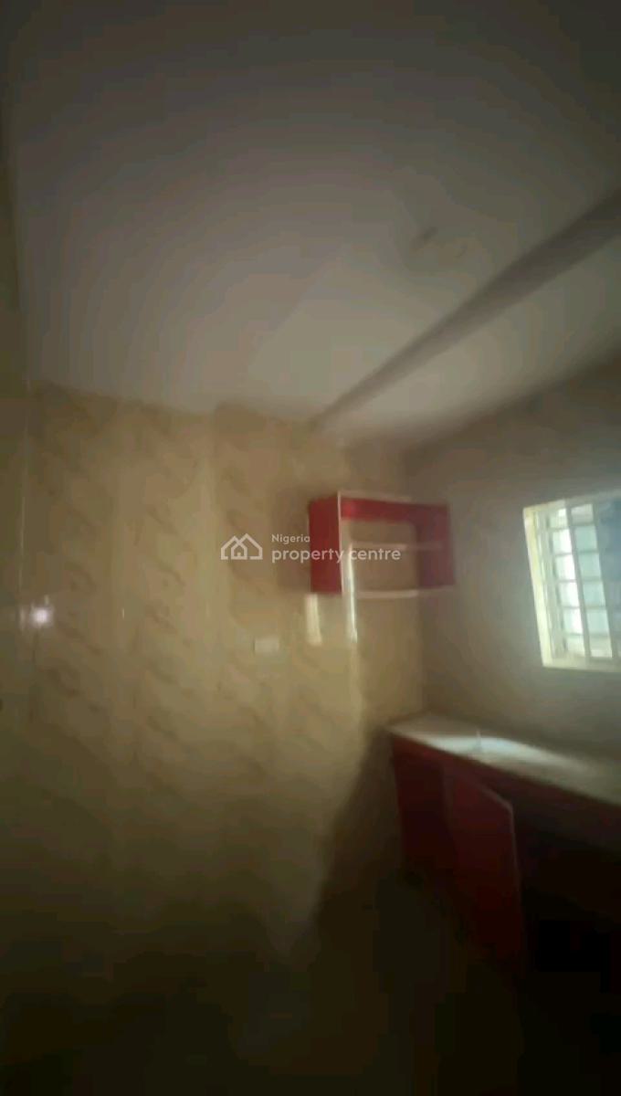 Neatly Used and Standard 2bedroom Flat in a Secured Environment, Fadeyi, Shomolu, Lagos, Flat / Apartment for Rent