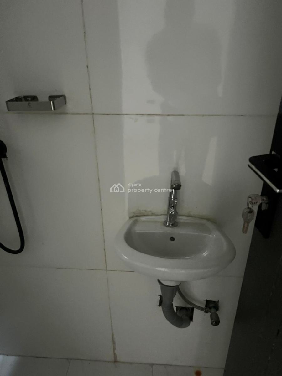 Luxury 3 Bedrooms Apartment, Gra Phase 2, Magodo, Lagos, Flat / Apartment for Sale