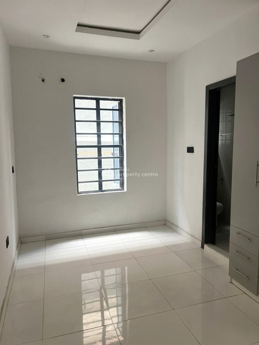 Luxury 3 Bedrooms Apartment, Gra Phase 2, Magodo, Lagos, Flat / Apartment for Sale