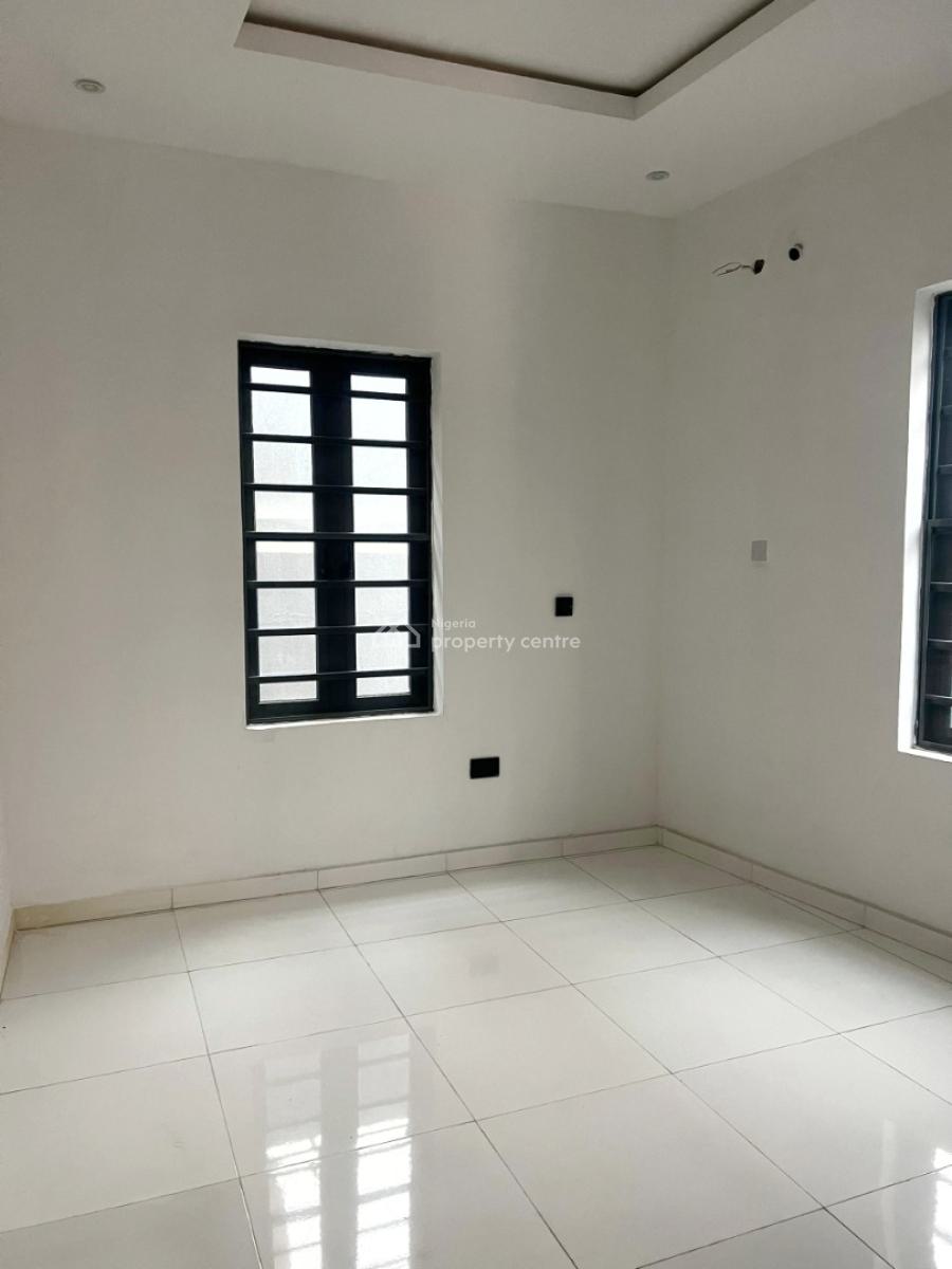 Luxury 3 Bedrooms Apartment, Gra Phase 2, Magodo, Lagos, Flat / Apartment for Sale