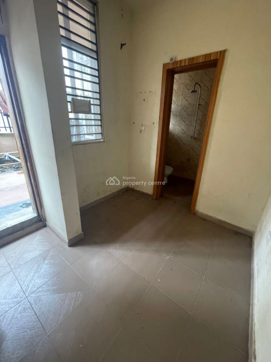 Very Standard Boys Quater, Orchid Road, Lekki Phase 2, Lekki, Lagos, Flat / Apartment for Rent