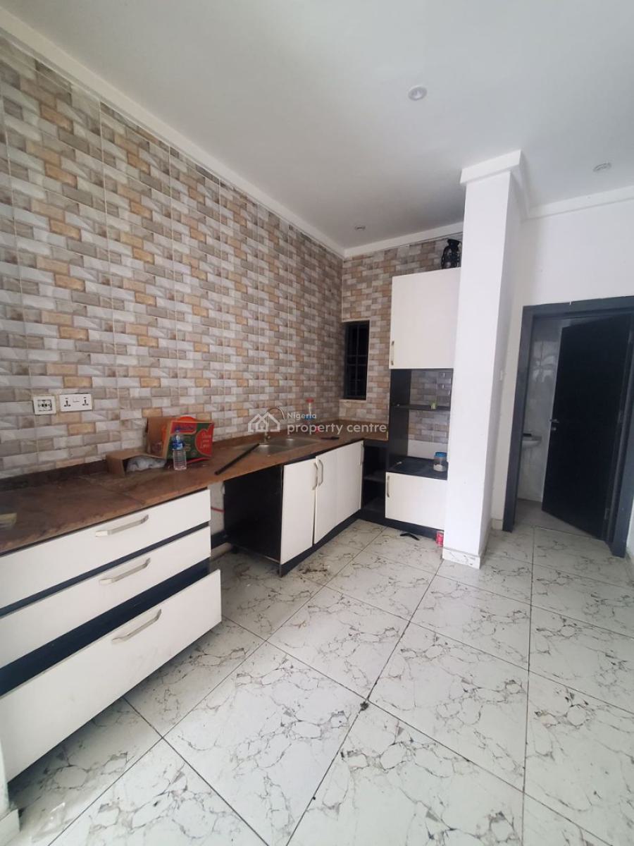2 Bedroom Flat, Orchid Road, Lekki, Lagos, Flat / Apartment for Rent
