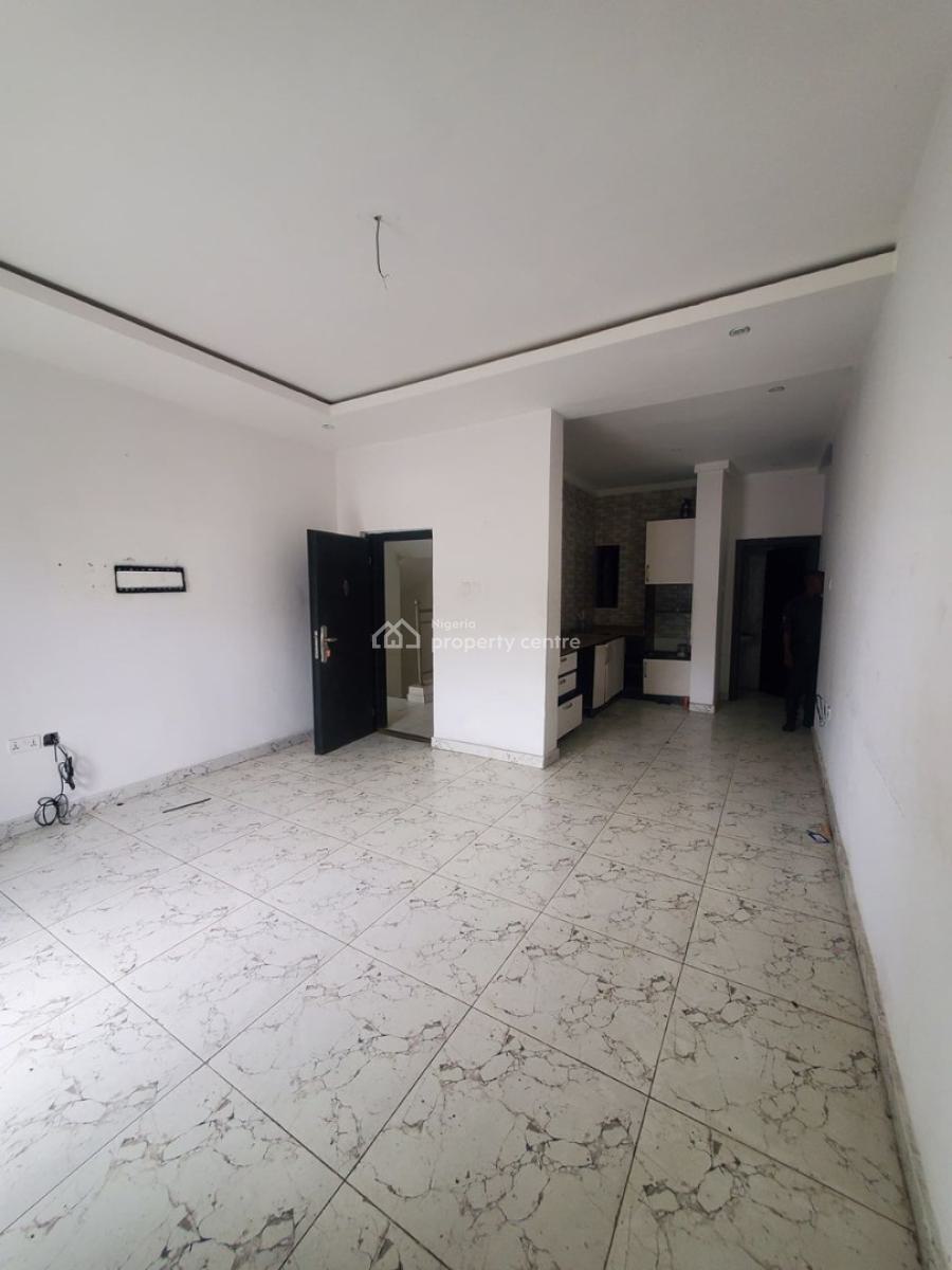 2 Bedroom Flat, Orchid Road, Lekki, Lagos, Flat / Apartment for Rent