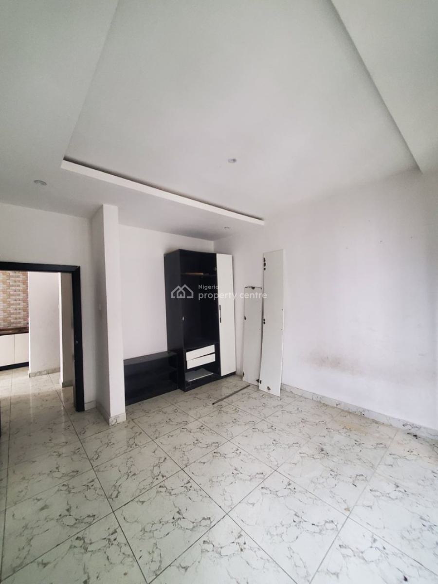 2 Bedroom Flat, Orchid Road, Lekki, Lagos, Flat / Apartment for Rent