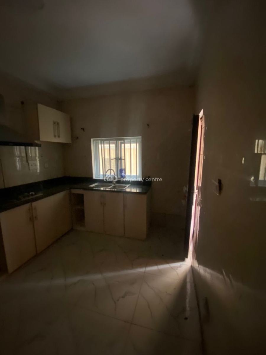 Well-structured 2 Bedroom Apartment, Chevron, Lekki, Lagos, Flat / Apartment for Rent