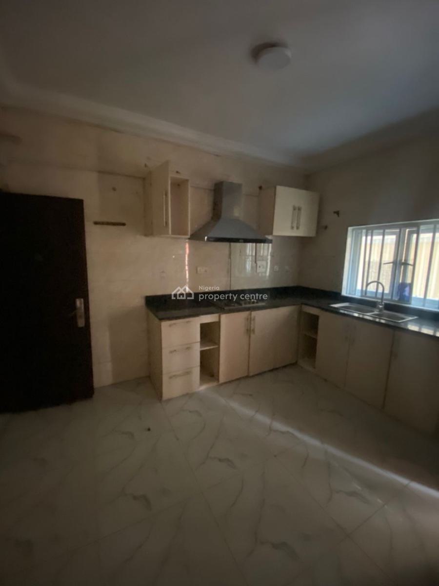 Well-structured 2 Bedroom Apartment, Chevron, Lekki, Lagos, Flat / Apartment for Rent