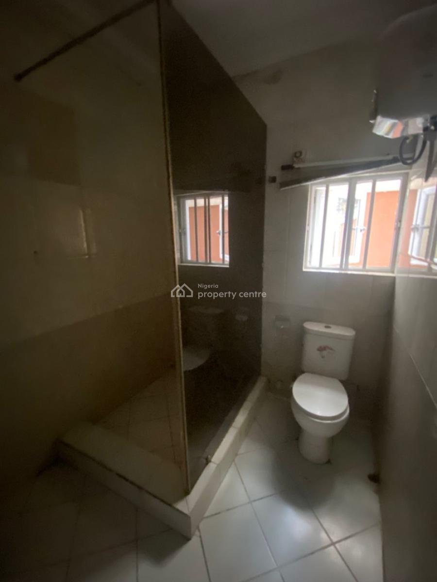 Well-structured 2 Bedroom Apartment, Chevron, Lekki, Lagos, Flat / Apartment for Rent