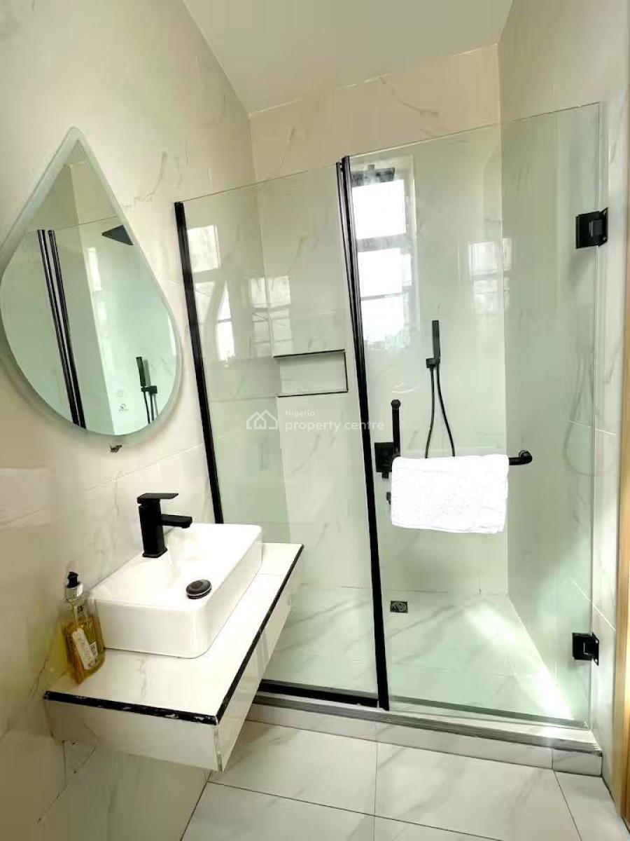 Exquisite 2 Bedroom with Table Tennis, Hunpunu-wusu, Lekki Phase 1, Lekki, Lagos, Flat / Apartment Short Let