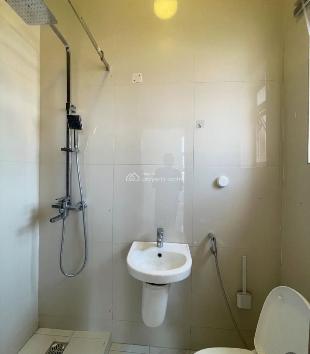 Spacious Fully Serviced 2 Bedroom Apartment with Elevator, Oniru, Victoria Island (vi), Lagos, Flat / Apartment for Rent