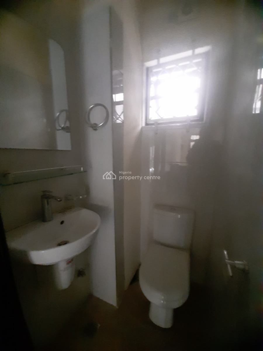 Rnt 8,000,000 Service Charge 2,500,000 Refundable Caution Fee 800,000, Victoria Island (vi), Lagos, Mini Flat (room and Parlour) for Rent