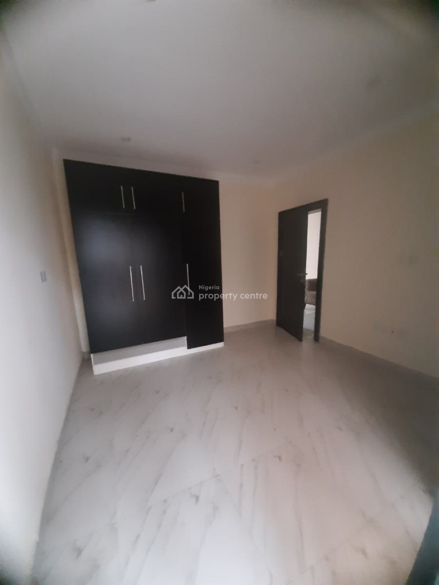 Rnt 8,000,000 Service Charge 2,500,000 Refundable Caution Fee 800,000, Victoria Island (vi), Lagos, Mini Flat (room and Parlour) for Rent