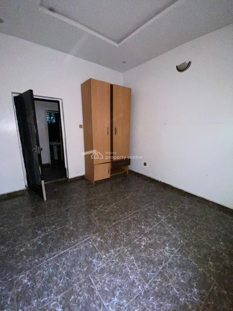 Neatly Used 3bedroom Flat in a Call to Enter Estate, Ajah, Lagos, Flat / Apartment for Rent
