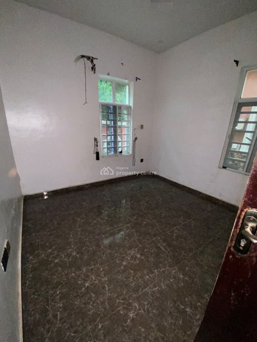 Neatly Used 3bedroom Flat in a Call to Enter Estate, Ajah, Lagos, Flat / Apartment for Rent