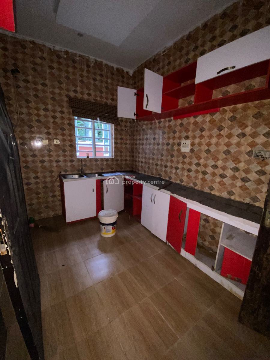 Neatly Used 3bedroom Flat in a Call to Enter Estate, Ajah, Lagos, Flat / Apartment for Rent
