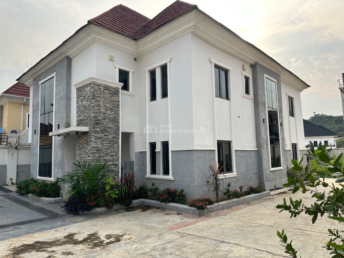 Well Built 4 Bedroom Semi-detached Duplex, Guzape District, Abuja, Semi-detached Duplex for Sale