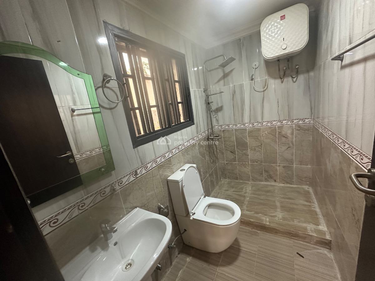 Well Built 4 Bedroom Semi-detached Duplex, Guzape District, Abuja, Semi-detached Duplex for Sale