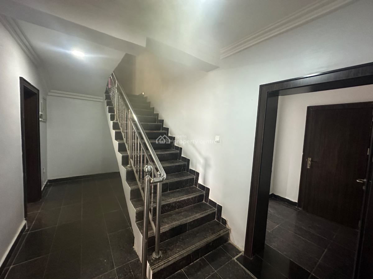 Well Built 4 Bedroom Semi-detached Duplex, Guzape District, Abuja, Semi-detached Duplex for Sale