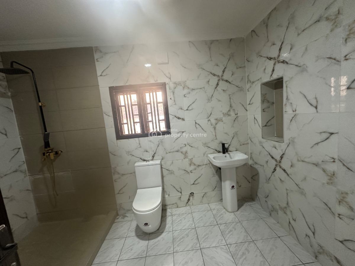Well Built 4 Bedroom Semi-detached Duplex, Guzape District, Abuja, Semi-detached Duplex for Sale
