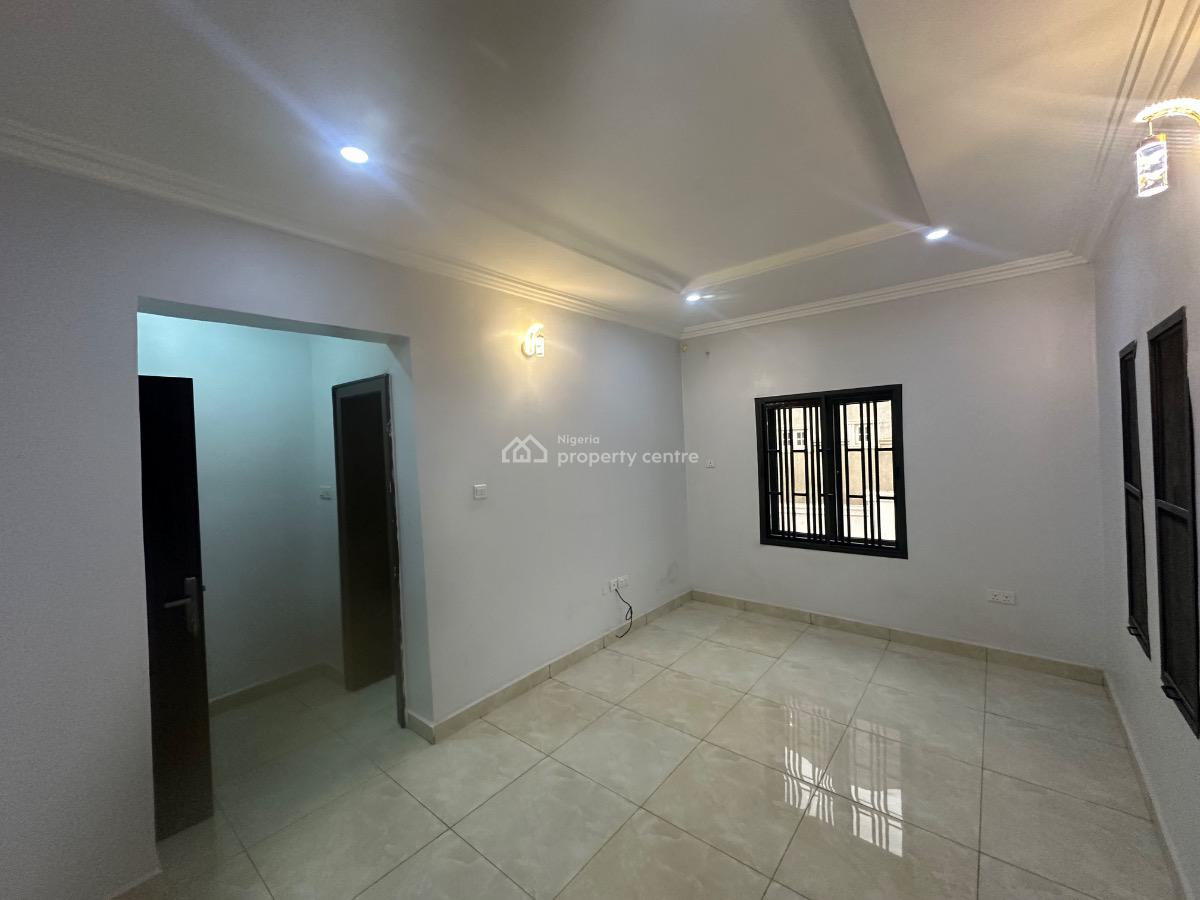 Well Built 4 Bedroom Semi-detached Duplex, Guzape District, Abuja, Semi-detached Duplex for Sale