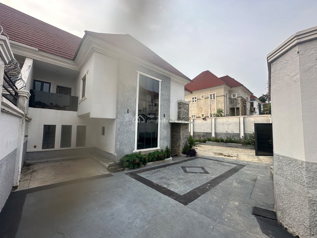 Well Built 4 Bedroom Semi-detached Duplex, Guzape District, Abuja, Semi-detached Duplex for Sale
