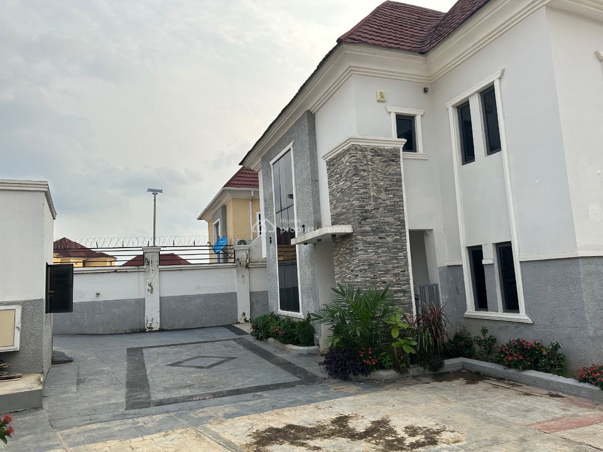 Well Built 4 Bedroom Semi-detached Duplex, Guzape District, Abuja, Semi-detached Duplex for Sale