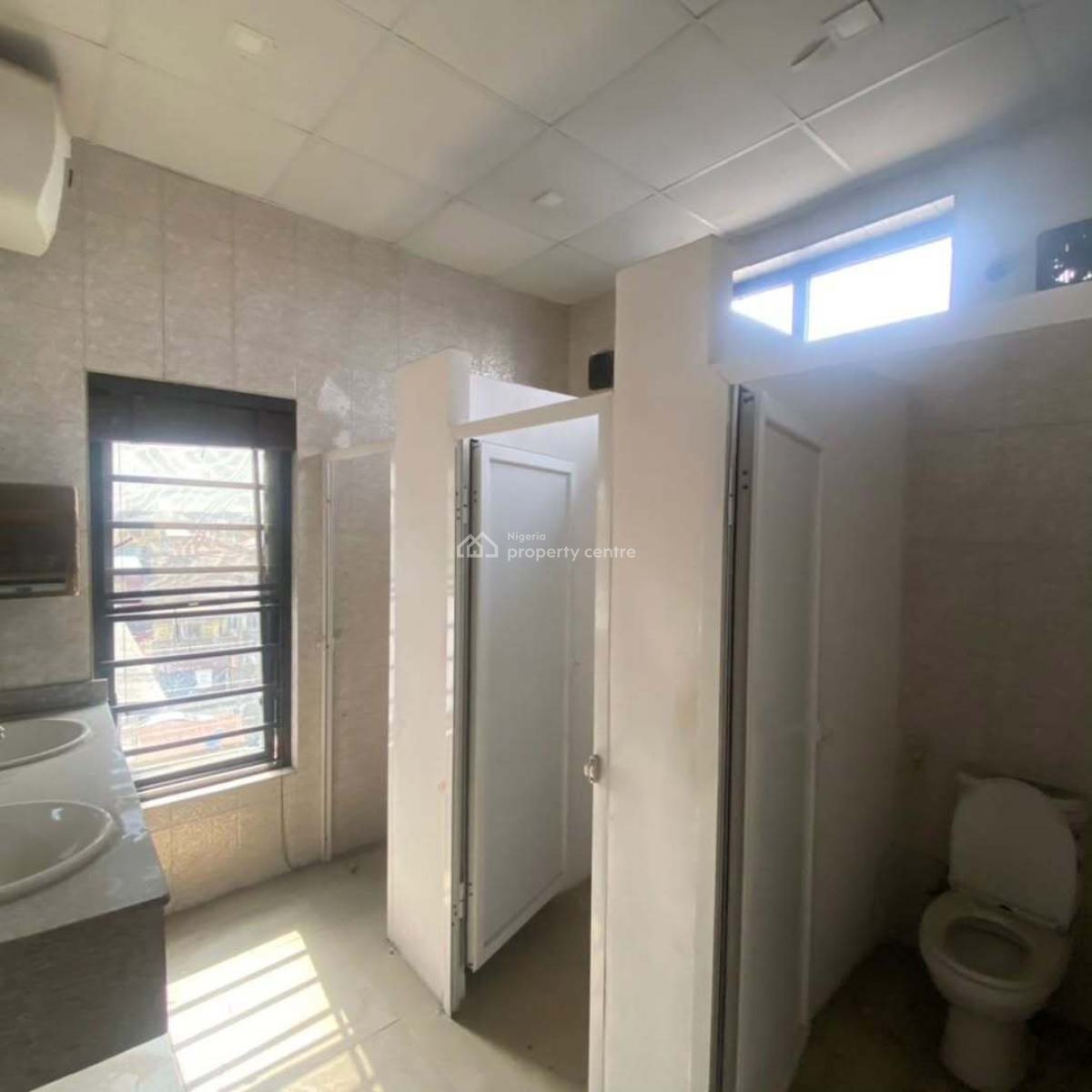 Commercial Building, Ojuelegba, Surulere, Lagos, Plaza / Complex / Mall for Rent