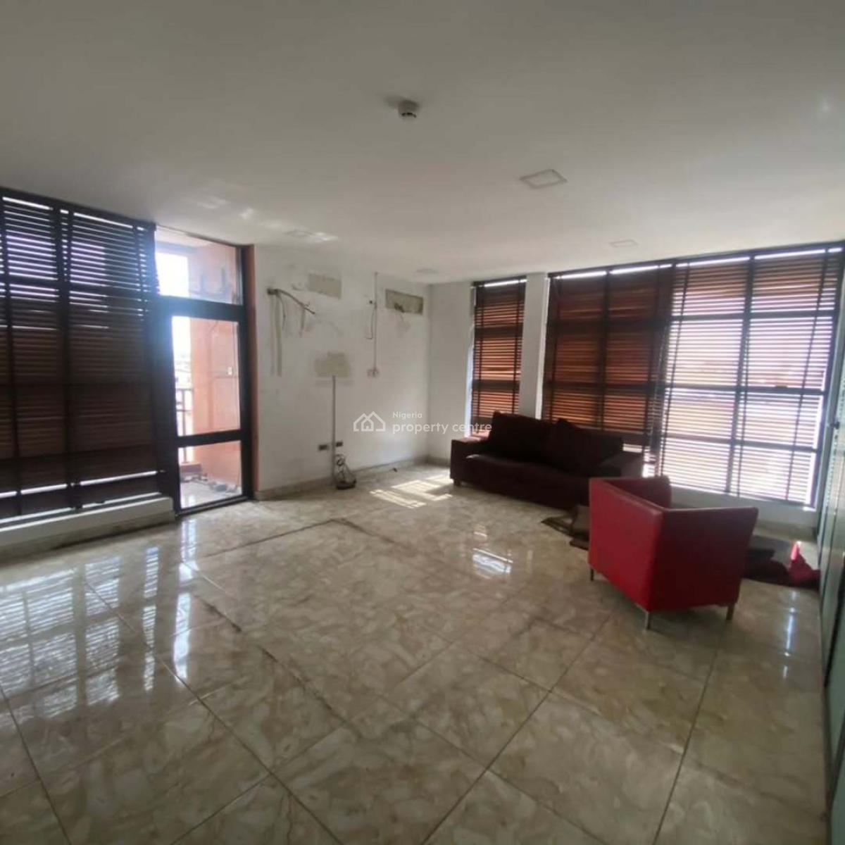 Commercial Building, Ojuelegba, Surulere, Lagos, Plaza / Complex / Mall for Rent