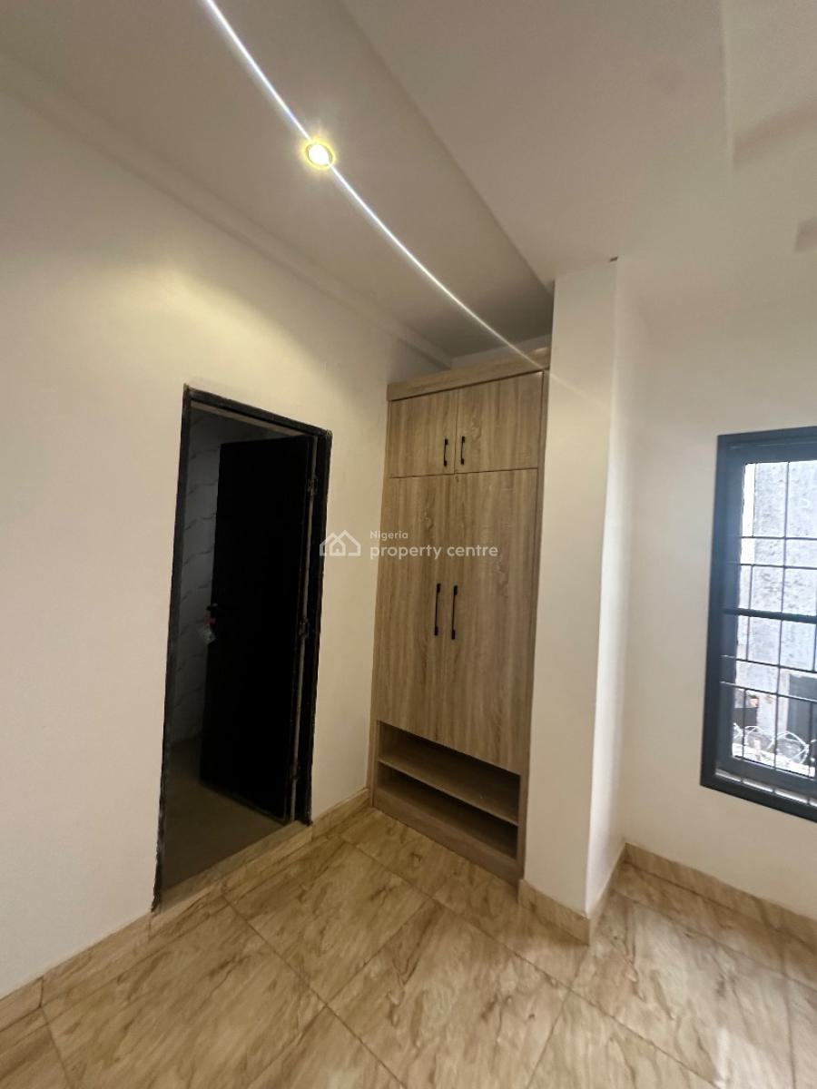 Luxury Smart Brand New 5 Bedroom Duplex with Bq, By Gaat, Gaduwa, Abuja, Terraced Duplex for Sale