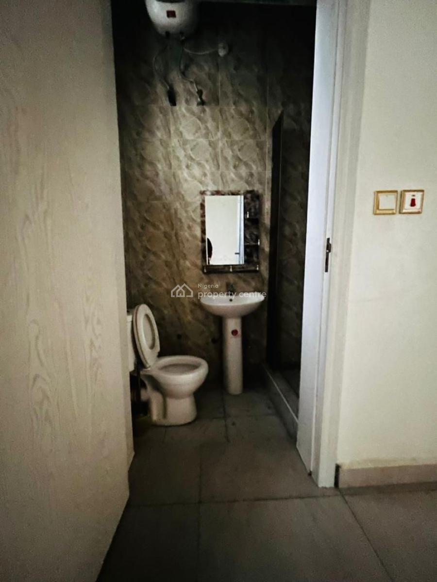 Distress 4 Bedroom Semi Detached Duplex with Bq ( Pay and Move in ), Ologolo, Lekki, Lagos, Semi-detached Duplex for Sale