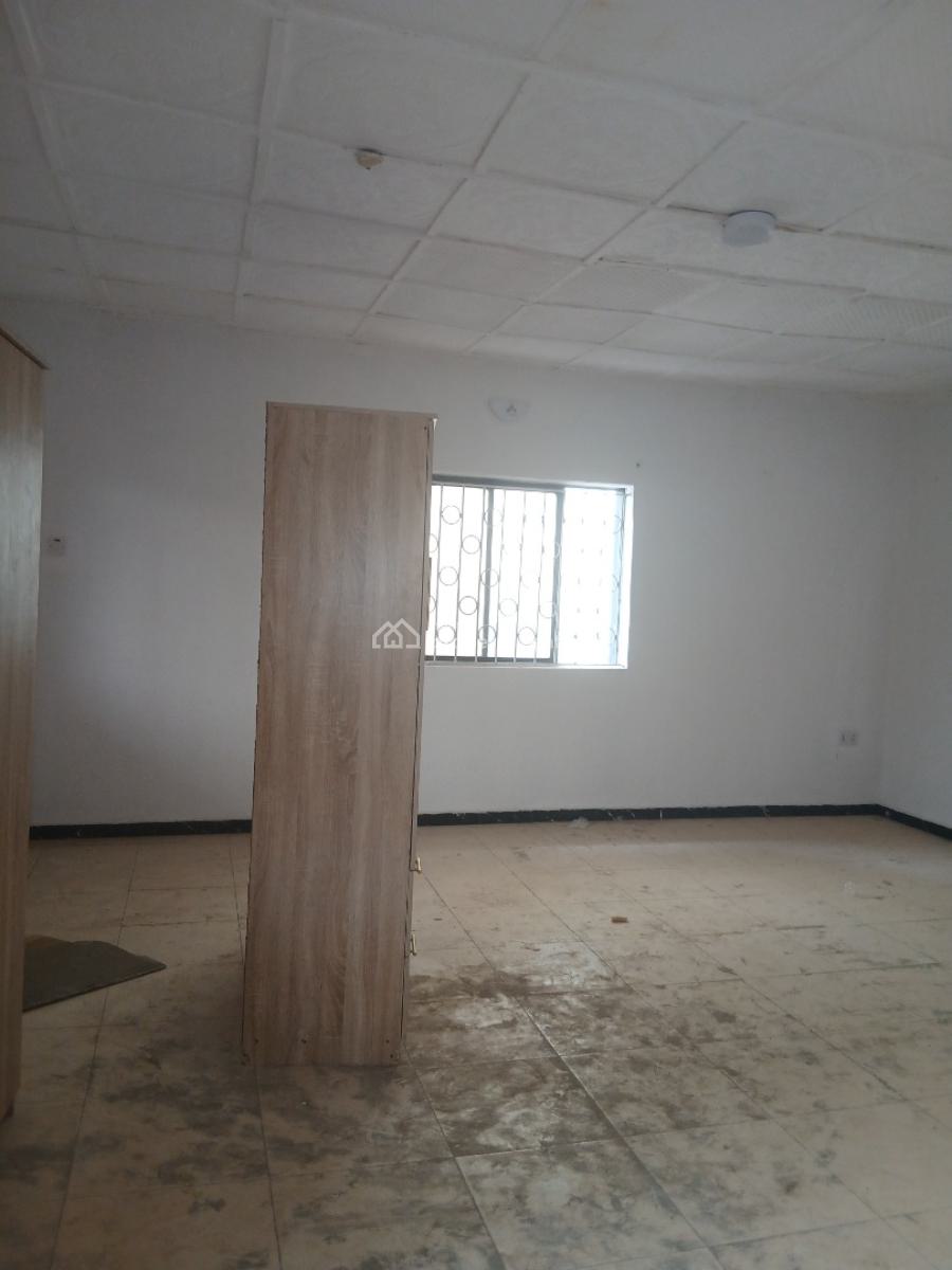 Nice Executive 3bedroom, Yaba, Lagos, Flat / Apartment for Rent