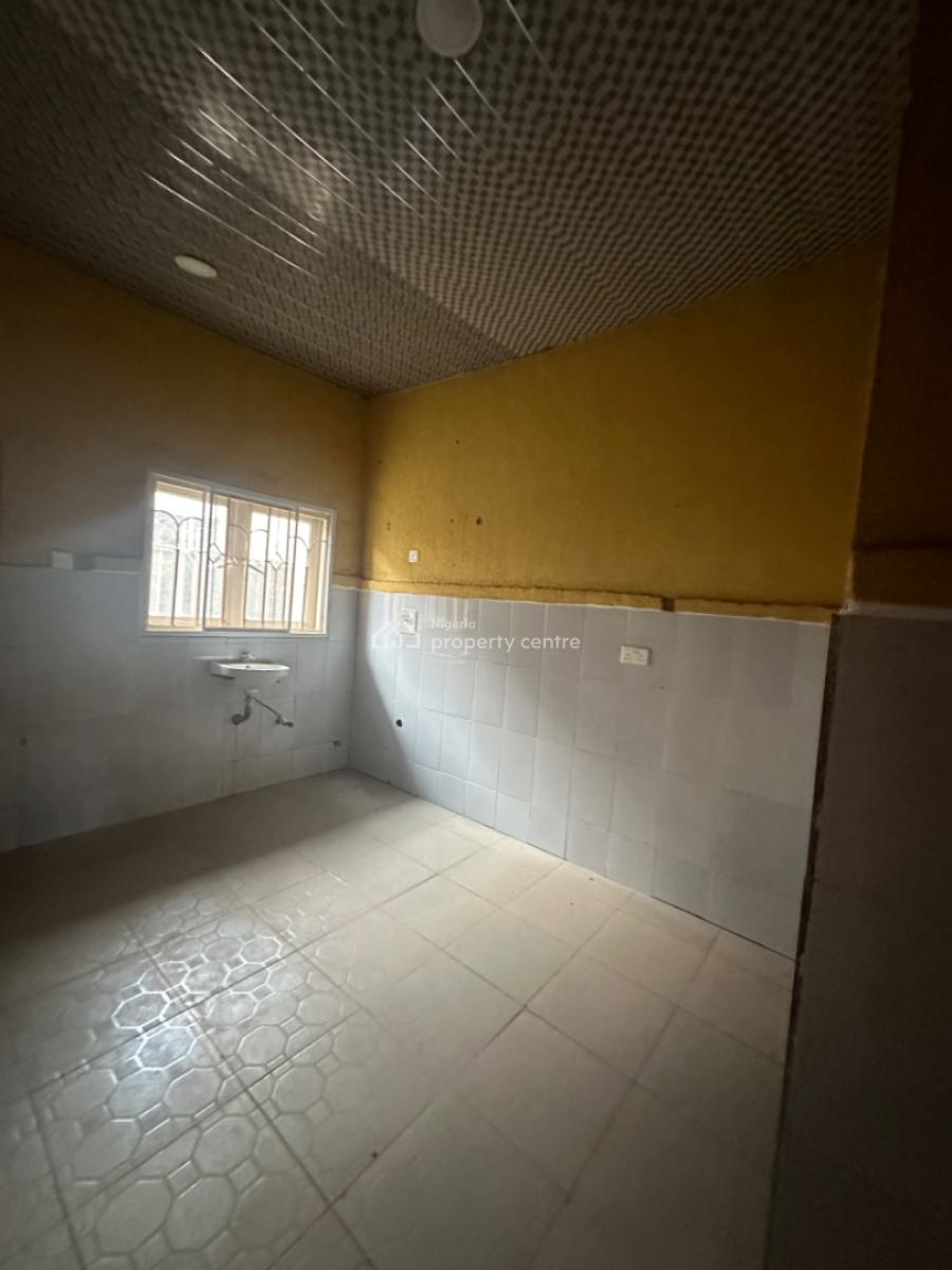 Excellent Spacious 3 Bedroom Bungalow Standalone, Standard Estate, Galadimawa, Abuja, Detached Bungalow for Rent