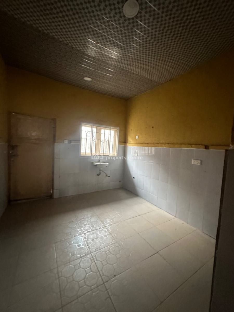 Excellent Spacious 3 Bedroom Bungalow Standalone, Standard Estate, Galadimawa, Abuja, Detached Bungalow for Rent