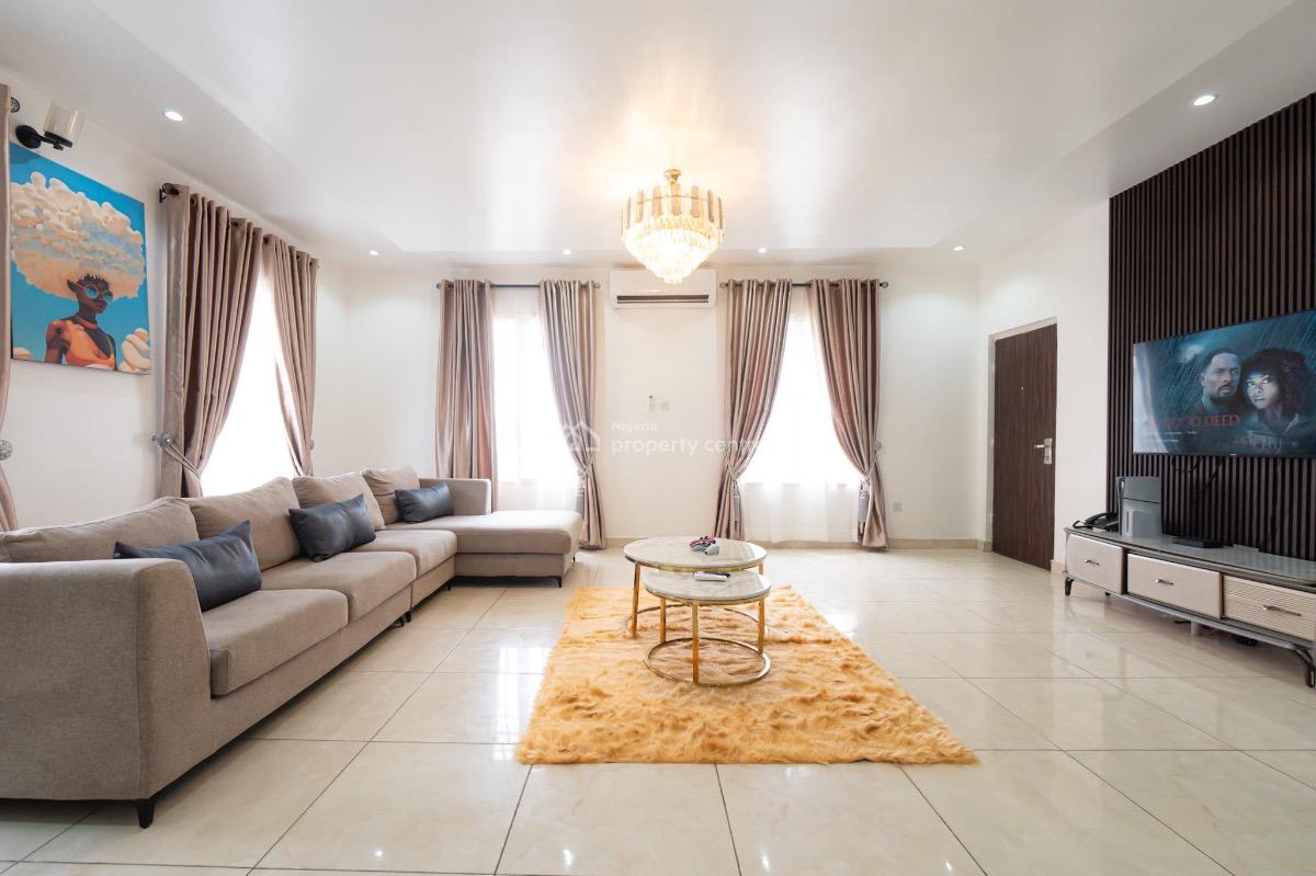 Luxurious 2 Bedroom with Ps5 and Snooker, Super Fast Unlimited Wifi Available, Lekki Phase 1, Lekki, Lagos, Flat / Apartment Short Let