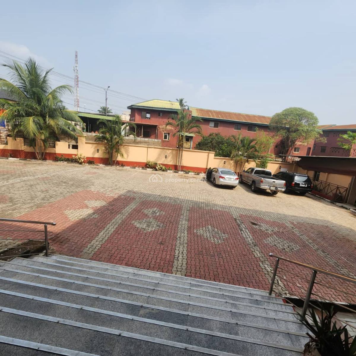 24 Rooms Hotel Facing The Main Road, Facing Eleyele Sango Road, Eleyele, Ibadan, Oyo, Commercial Property for Sale