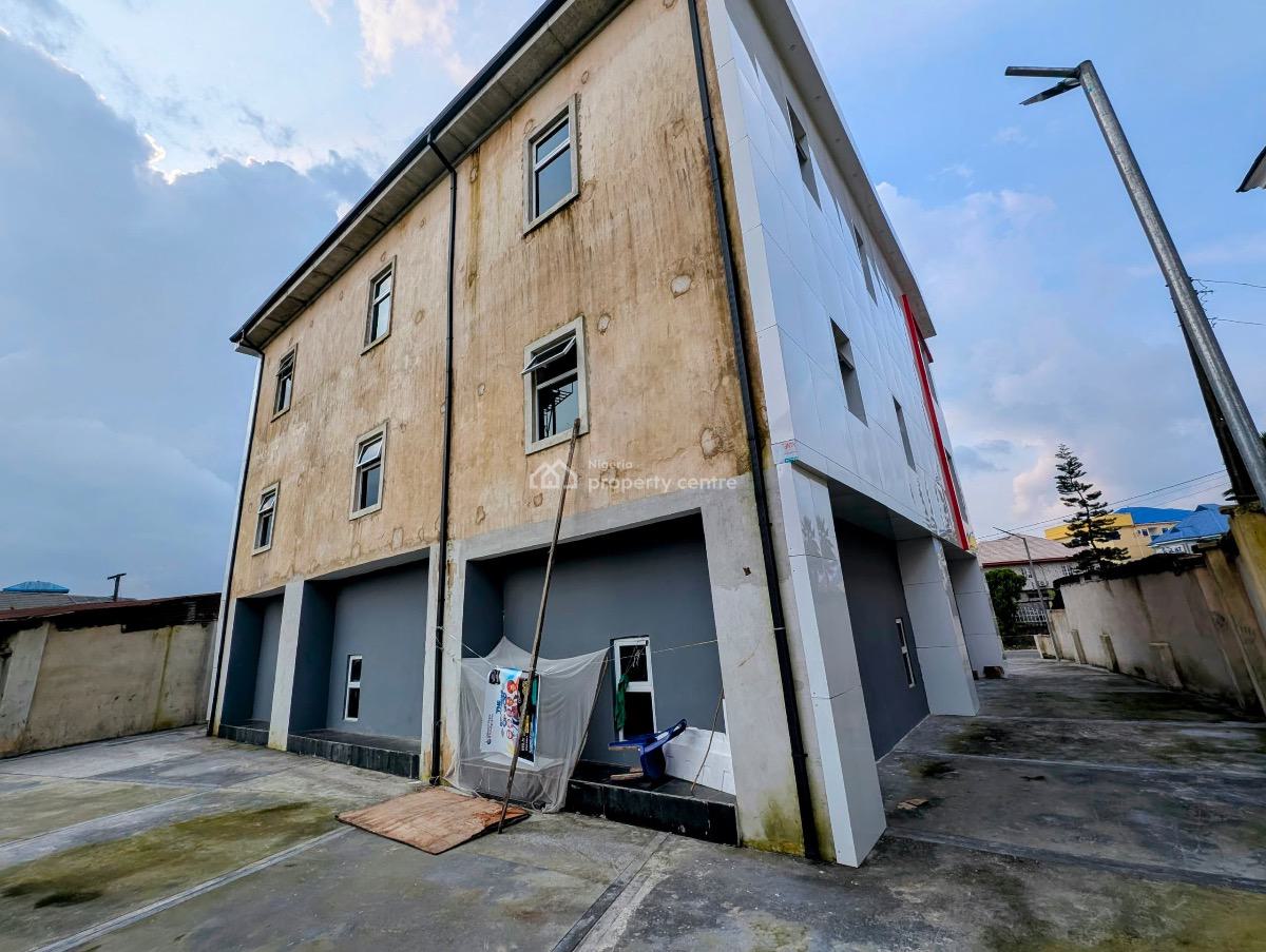 a Standard Commercial Building, Udotung Ubo, Uyo, Akwa Ibom, Office Space for Sale