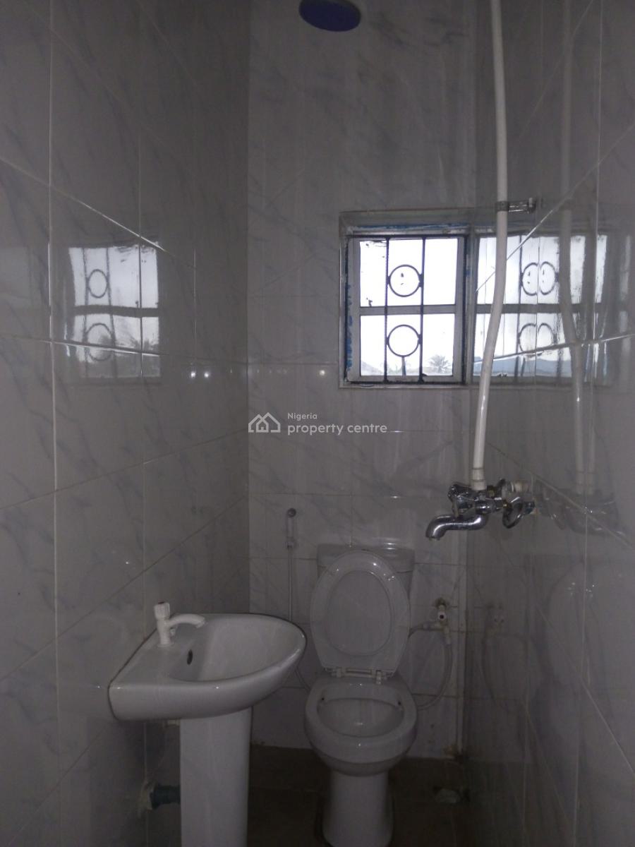 Spacious 2 Bedroom Upstairs in a Secured Estate, Badore, Ajah, Lagos, Flat / Apartment for Rent
