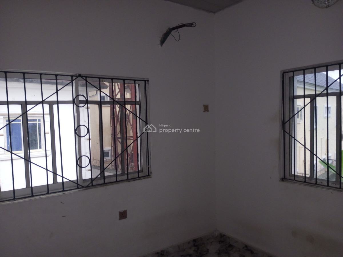 Spacious 2 Bedroom Upstairs in a Secured Estate, Badore, Ajah, Lagos, Flat / Apartment for Rent